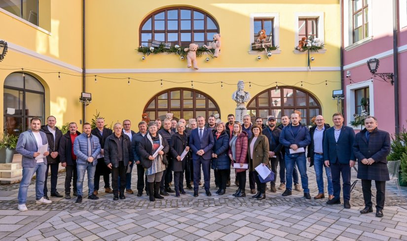 FOTO Dodijeljena bespovratna sredstva za obnovljive izvore energije u Varaždinskoj županiji