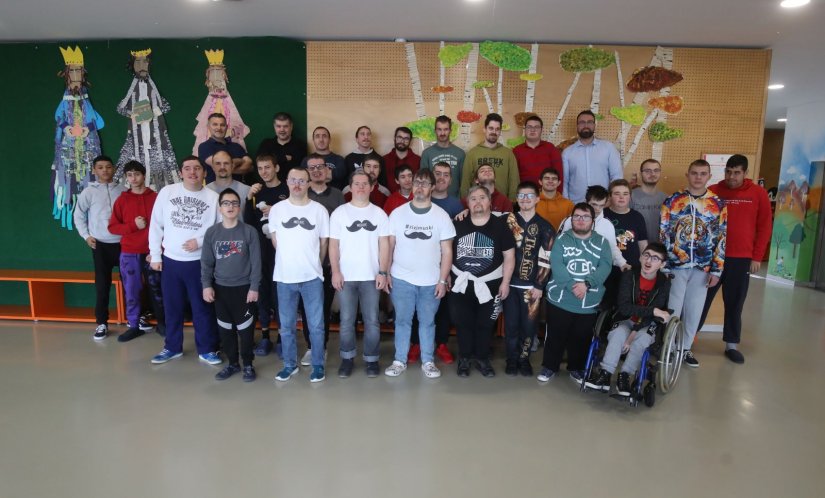 Ekipa iz Centra Tomislav Špoljar i opet u odvažnom brkatom stilu