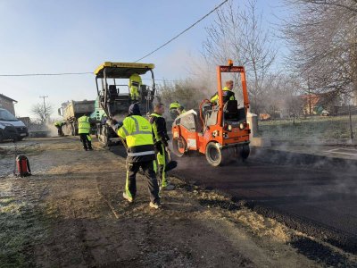 Obnova asfaltnog sloja u odvojku ulice Dugi Vrh