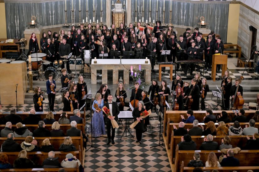 Učenici Glazbene &scaron;kole odu&scaron;evili zagrebačku publiku na tradicionalnom božićnom koncertu u crkvi sv. Blaža