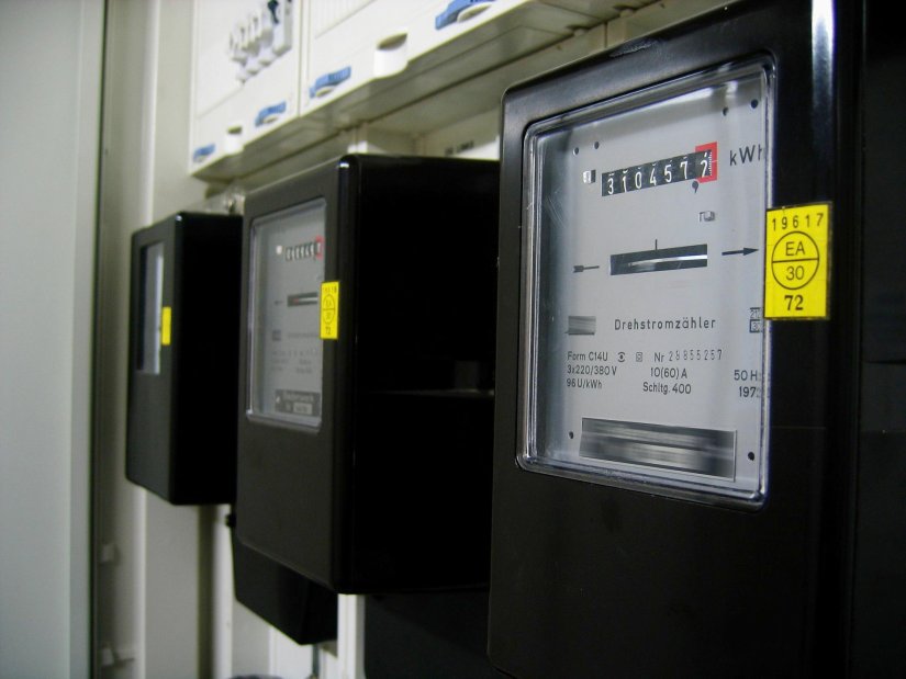 HERA objavila nove tarife koje se primjenjuju od 1. siječnja; struja u modelu Bijeli veća za 22% godišnje