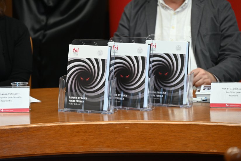 Darujemo knjigu Damira Dobrinića "Tamna strana marketinga"
