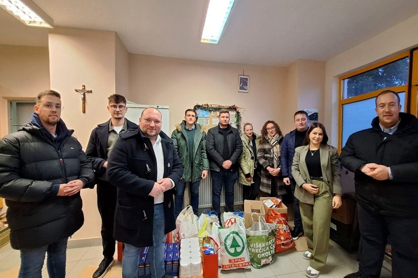 Blagdanska humanitarna akcija Mladeži HDZ-a za Socijalnu samoposlugu Kruh sv. Antuna
