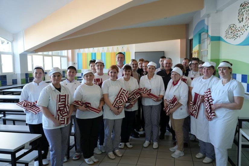 FOTO Održana kuharska radionica &bdquo;Čarobne osmice&ldquo; za unapređenje &scaron;kolske prehrane