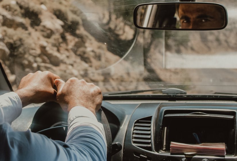 Pijan neregistriranim autom izazvao prometnu nesreću pa oti&scaron;ao, prijeti mu kazna do 5.060 eura