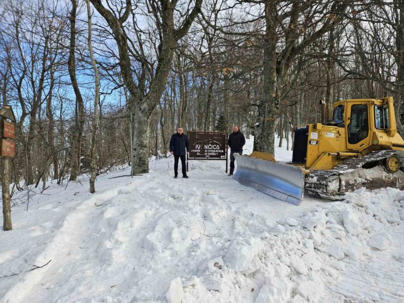 Probijena cesta od Žganog vina do vrha Ivančice, promet dopu&scaron;ten samo žurnim službama