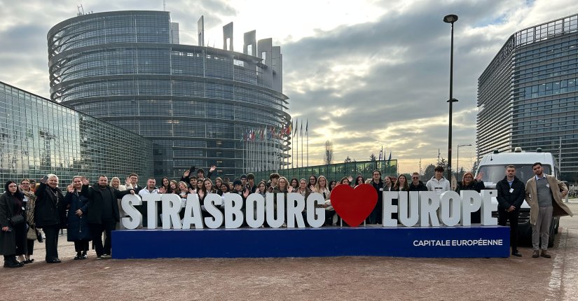 Kraj godine u Strasbourgu: učenici iz Varaždina, Vinkovaca i Opatije u posjetu Europskom parlamentu