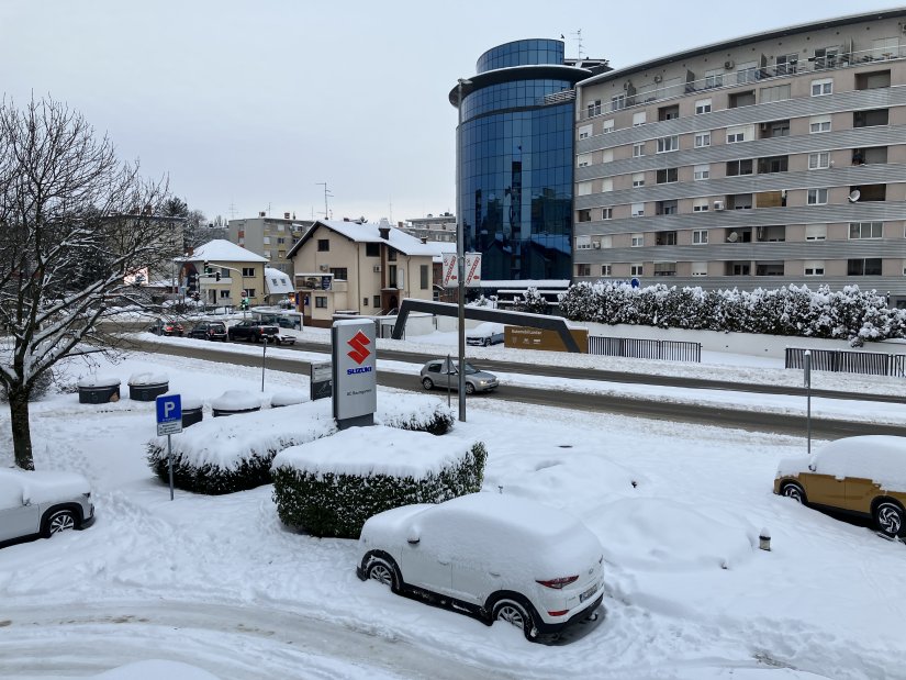 Vratila se "prava" zima - snijeg prekrio cijelu županiju, temperature cijeli dan u minusu