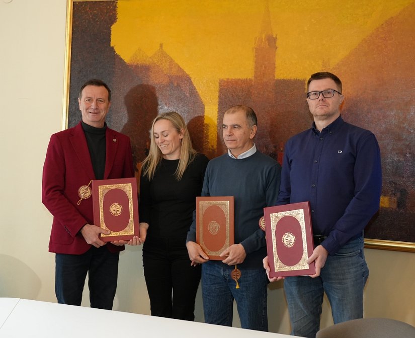 Predstavljena aplikacija za učenje i upravljanje hrvatskim znakovnim jezikom