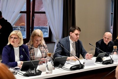 HDZ "Pohvaljujemo skulpturu bicikla, ali &scaron;teta &scaron;to u Varaždinu nemamo i projekte dvorana, vrtića, &scaron;kola..."