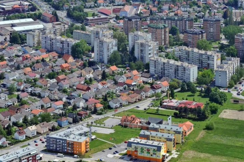 Provalili u metalni kontejner na Banfici