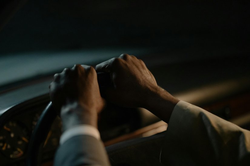 Dvojica pokrala 63-godi&scaron;njaka u njegovom vlastitom vozilu u Donjem Vratnu