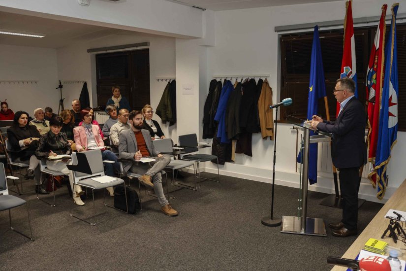 IVANEC Donesena nova Odluka o načinu parkiranja na javnim parkirali&scaron;tima