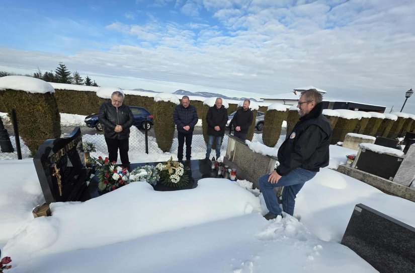 FOTO Komemorativni skup sjećanja na tajnika Davora Bregovića i preminule hrvatske branitelje