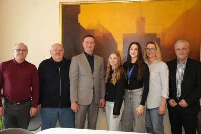 Gradonačelnik Bosilj primio zlatne kadetske reprezentativke Hrvatske iz ŽRK "Koka"