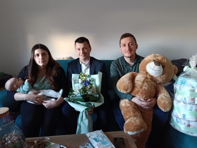 Načelnik Jalžabeta posjetio prvu rođenu bebu općine u 2026., malog Jana