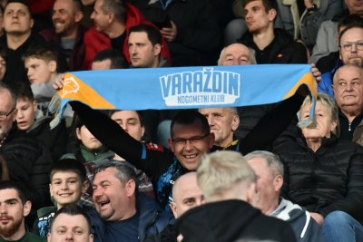 FOTO Pred oko 8 tisuća gledatelja igra se prvenstveni susret između Varaždina i Hajduka