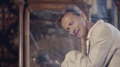 S 13 godina imao bend, svirao u "Azri", "Filmu" i "Vje&scaron;ticama", a danas u &ldquo;Plesaču sporog stepa&rdquo;