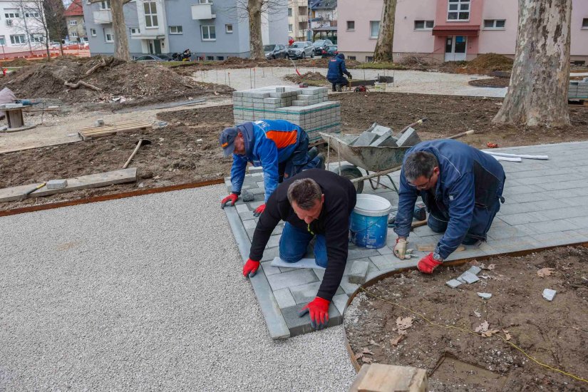 IVANEC Nastavljeni radovi na rekonstrukciji i uređenju novog parka; zavr&scaron;etak &ndash; do svibnja