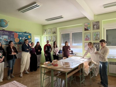 FOTO Srednja &scaron;kola Novi Marof: Održana prva u nizu kreativnih radionica "Staro postaje novo"