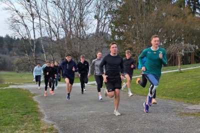 AK Sloboda: 20 najboljih atletičara i treneri na Trako&scaron;ćanu brusili formu pred novu sezonu