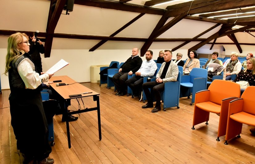 FOTO HNS javna tribina: Priu&scaron;tivo stanovanje je stvarnost