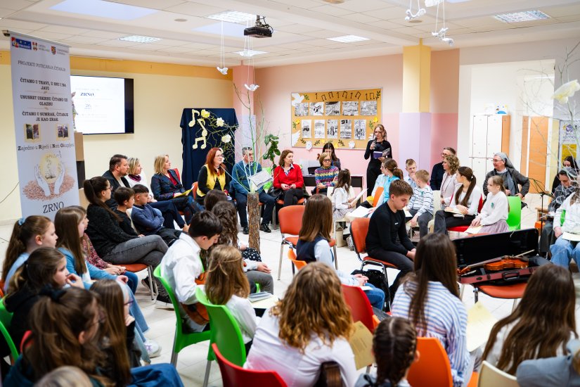 Ususret Uskrsu u O&Scaron; Petrijanec čitalo se uz glazbu