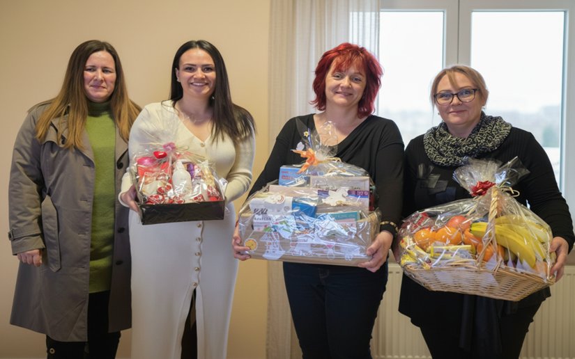 Predstavnice Ženske inicijative HNS-a uručile pakete Utoči&scaron;tu Sveti Nikola