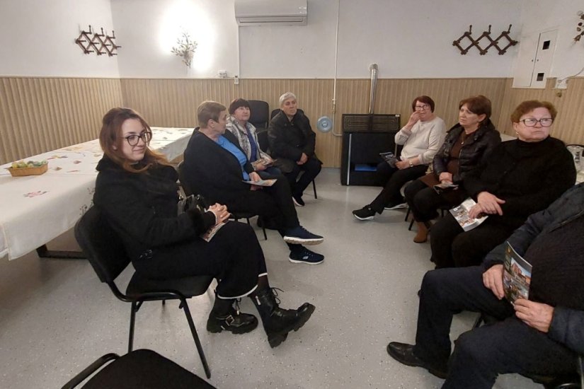 Vrijedne članice Udruge žena &bdquo;Svibovečki zvon&rdquo; izložile prigodne ručne radove s uskrsnim motivima