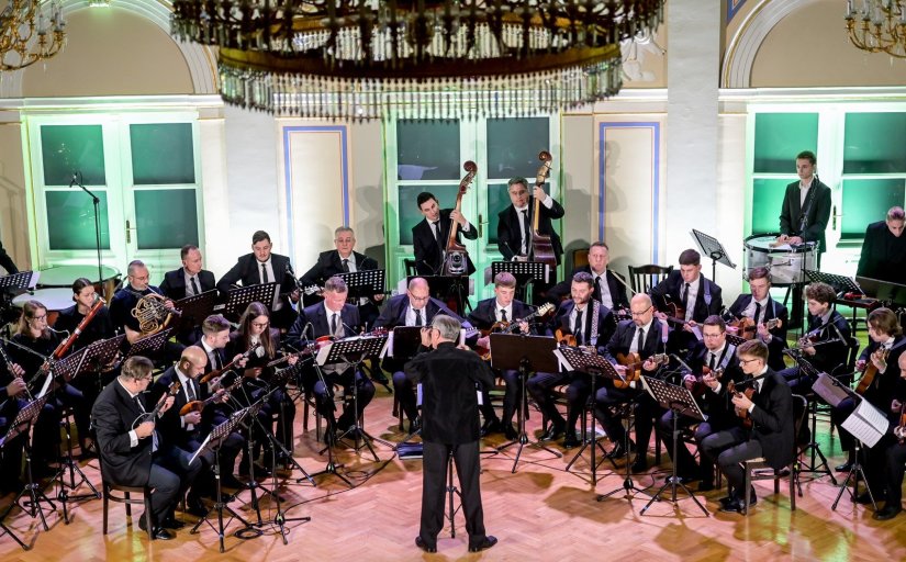 SRIJEDA U MUZEJU Od tambure samice do suvremene tambure uz Varaždinski tambura&scaron;ki orkestar