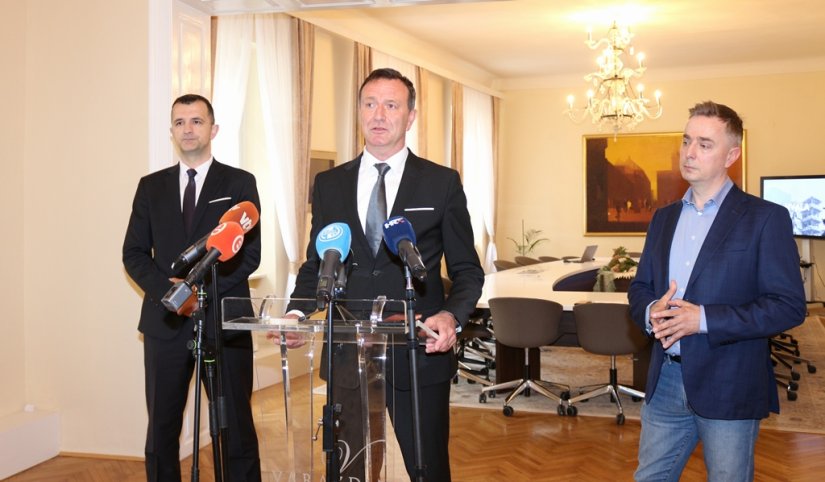 FOTO Potpisan ugovor o kreditu za izgradnju novog Inovacijskog centra INNOCENT