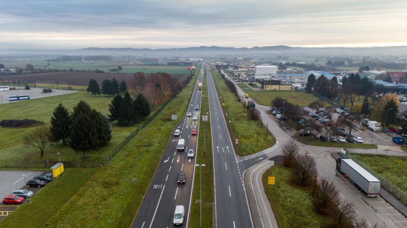 Vozio bez dozvole po Istočnoj obilaznici Varaždina; izazvao lančani sudar, pa oti&scaron;ao s mjesta nesreće