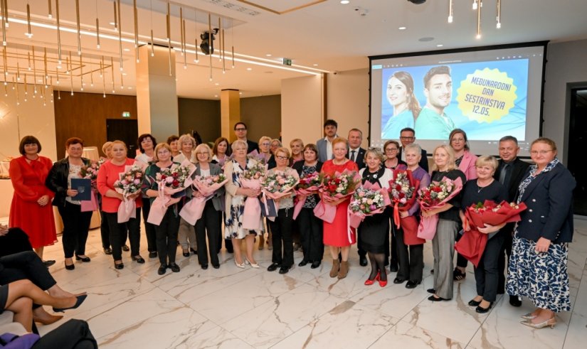 FOTO Obilježen Međunarodni dan sestrinstva uz poruke zahvalnosti i podr&scaron;ke medicinskim sestrama i tehničarima