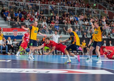 FOTO Hrvatska rukometna reprezentacija u varaždinskoj Areni pobijedila &Scaron;vedsku