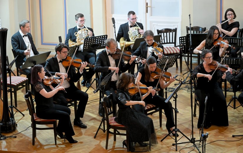 Peti koncert u sezoni Varaždinskog komornog orkestra pod umjetničkim vodstvom Luke Ljubasa