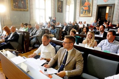 SDP: "Župan ponovno bez odgovora: na pitanja vijećnika odgovarao osobnim napadima"