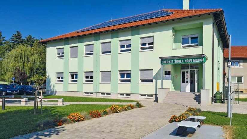 SREDNJA &Scaron;KOLA NOVI MAROF Mjesto znanja, prilika i uspjeha