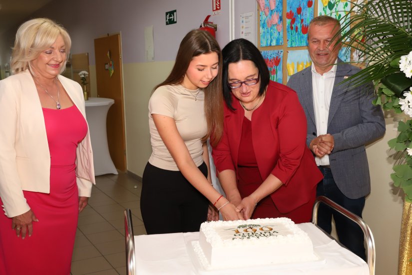 FOTO Stoljeće znanja, odgoja i uspomena: O&Scaron; &Scaron;emovec proslavila 100. rođendan