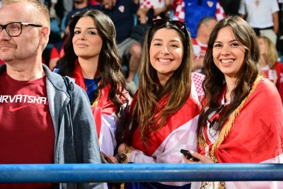 FOTO Hrvatski navijači napravili sjajnu atmosferu na sinoćnjem susretu sa Slovenijom