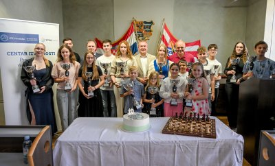 Progla&scaron;eni učenici-prvaci u &scaron;ahu Varaždinske županije, koja ima čak četvero državnih prvaka