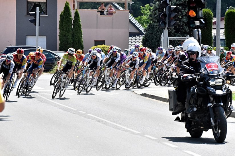 Najava zatvaranja prometa tijekom biciklističke utrke "Tour of Slovenia 2026"