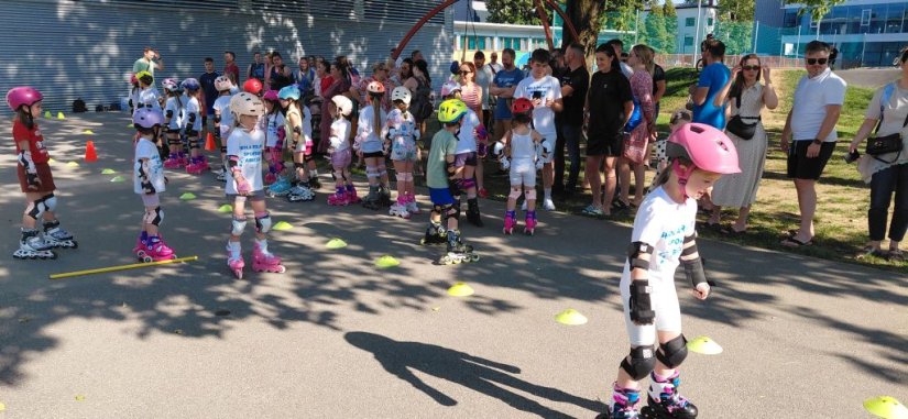 FOTO: Zavr&scaron;en prvi termin &Scaron;kole rolanja za djecu u Parku mladih