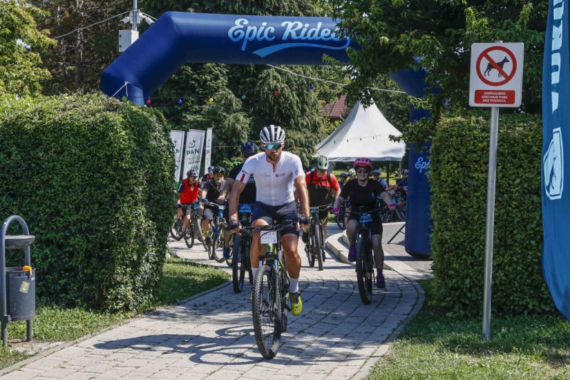 EPIC RIDES IVANEC - ZAGORJE Na rekreativnoj vožnji stotinu biciklista iz Hrvatske i Slovenije