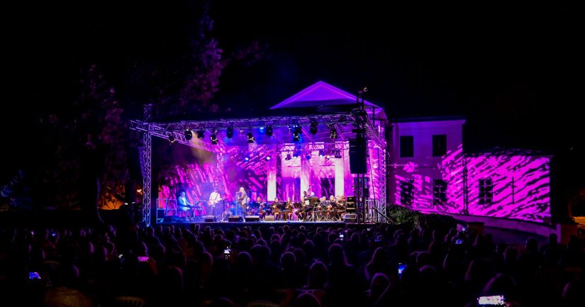 Pozornica kod Vile Bedeković - Od gala otvorenja do Sanrema i kazali&scaron;nih hitova
