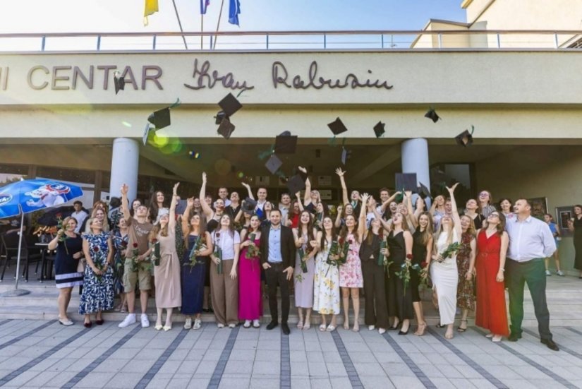 FOTO Grad Novi Marof osigurao 16.405 eura za nagrade učenicima i mentorima