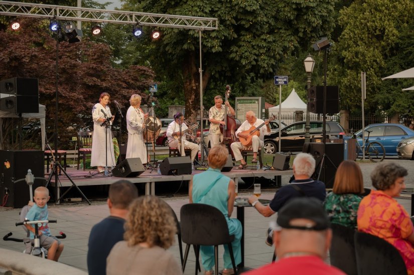 Očaravajući ritmovi Južne Amerike odzvanjali Kazali&scaron;nim trgom