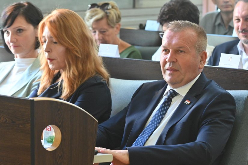 "Jedino jo&scaron; nismo izgradili egipatske piramide, ali da, u pravu ste, najmanje se ulagalo u Visoko"