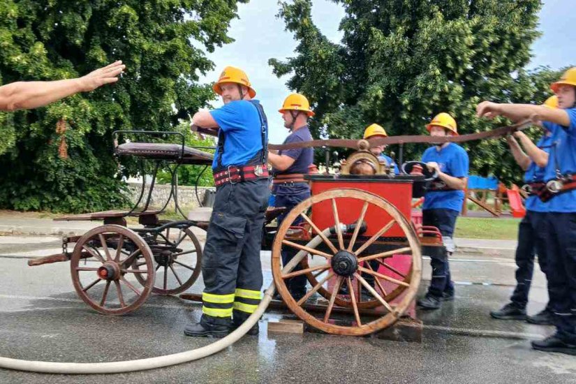 FOTO 14. Kup Nove Vesi sa zaprežnim &scaron;pricama okupio 14 ekipa