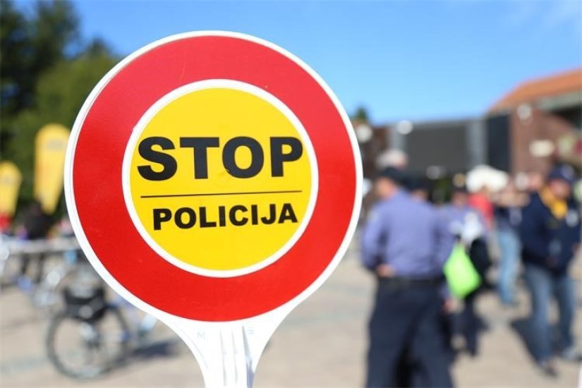Recidivistu koji nikad nije položio vozački ispit policija oduzela kombi