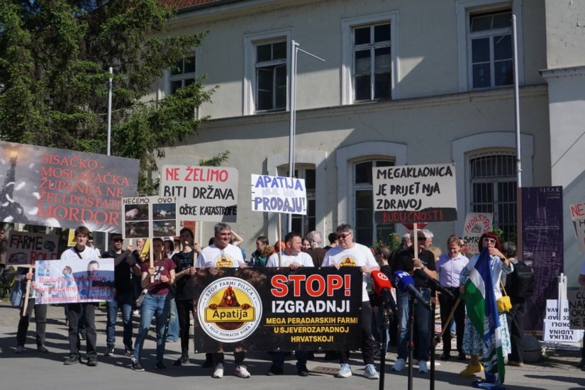 U Ludbregu prosvjed protiv izgradnje megafarmi u Apatiji i sjeverozapadu RH